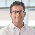 Dr. Luciano Meza Vargas, MD