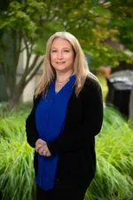 Dr. Sarah White, Aud