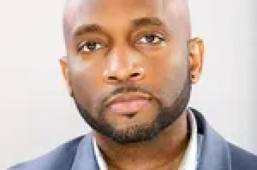 Dr. Teo-Carlo Straun, MD